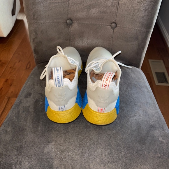 Men’s Adidas NMD_R1 Cloud White Sneakers Size 10.5 - Picture 4 of 6